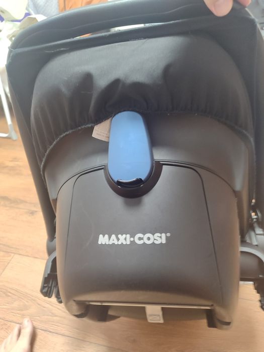 Maxi-cosi столче за кола