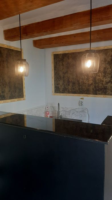 Casa de vanzare / spațiu comercial Leordeni Arges