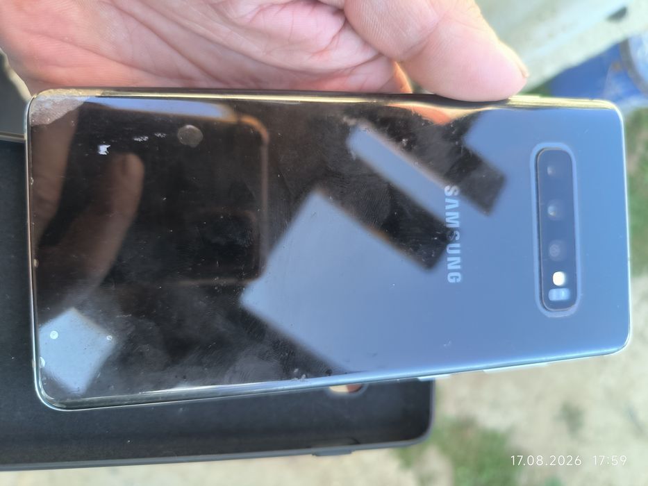 Продам Самсунг S10 plus