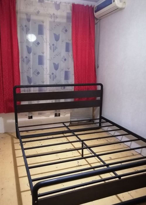 Срочно! Кровать железная двухместная большая
