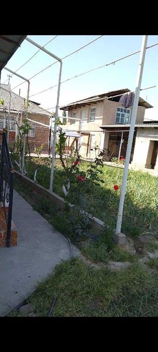 Uy sotiladi yashash uchun tayyor