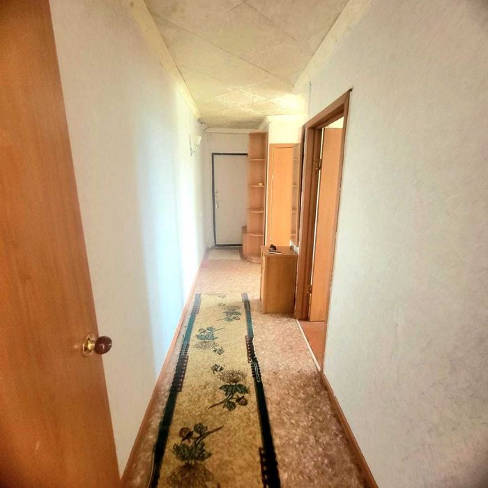 Продам 3 комнатную 4 микрорайон