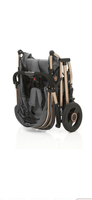 Продам коляску новая