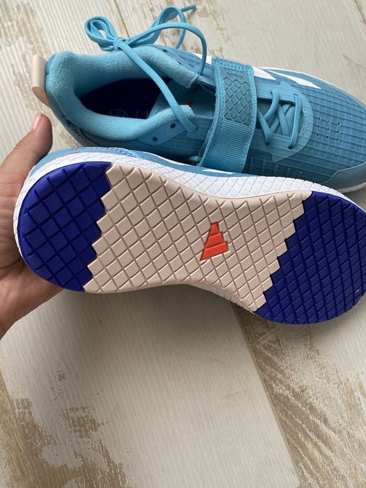 Адидас момче 36 нови!