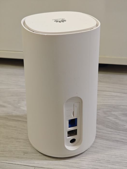 Huawei Gigacube LTE рутер B528 220/12v