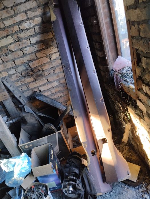 Элементы салона Мерседес 190 продам