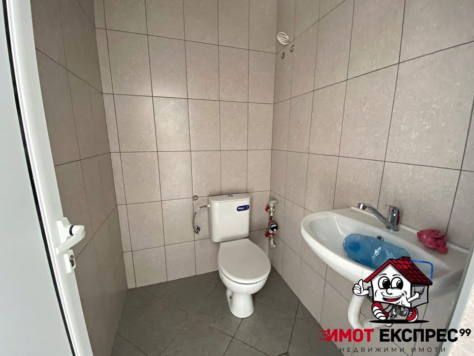 Помещение 43кв.м, партер, ново строителство, за магазин или друго