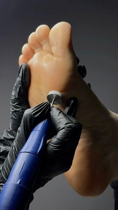 Мужской маникюр педикюр