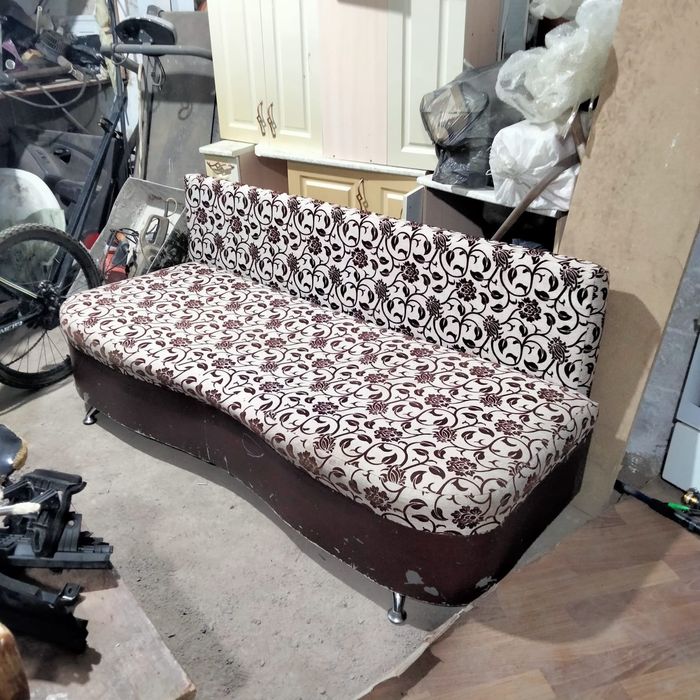 Продаётся тахта  б/у