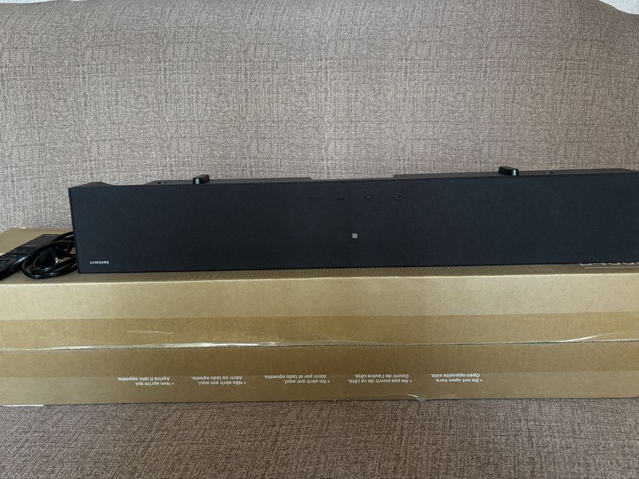 Soundbar Samsung HW-B400F