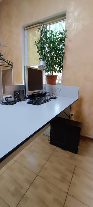 Офисный стол ЛДСП