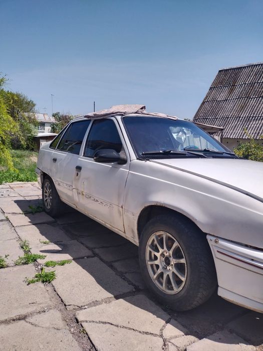 Продам Daewoo Racer