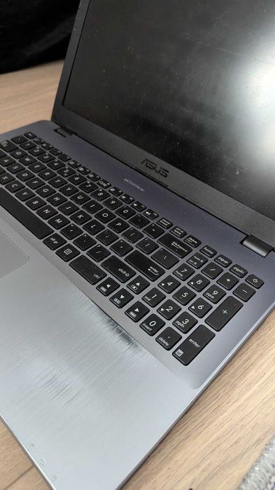 Laptop Asus VivoBook 15