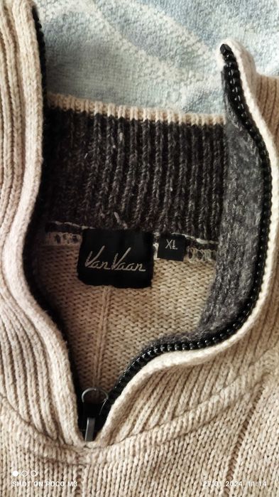 Продаётся свитер