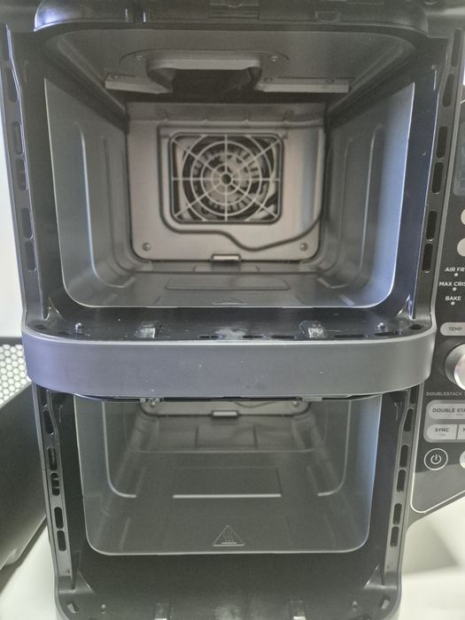 Air fryer Ninja Double Stack XL SL400EU, 9,5 L – folosit o singură