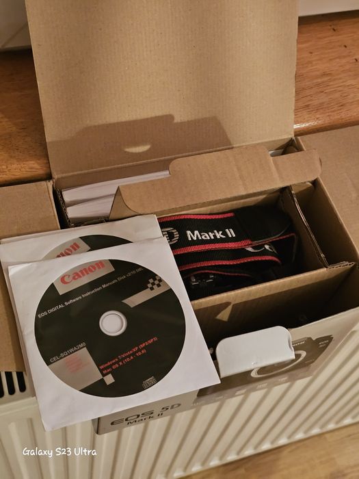 DSLR Canon 5D Mark II fără probleme (preț fix)