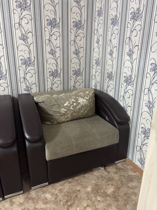 Диван тройка срочно продам