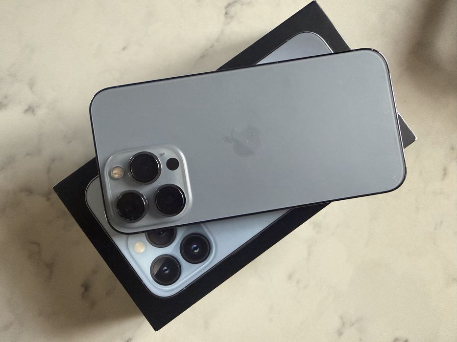 iPhone 13 pro 128gb син