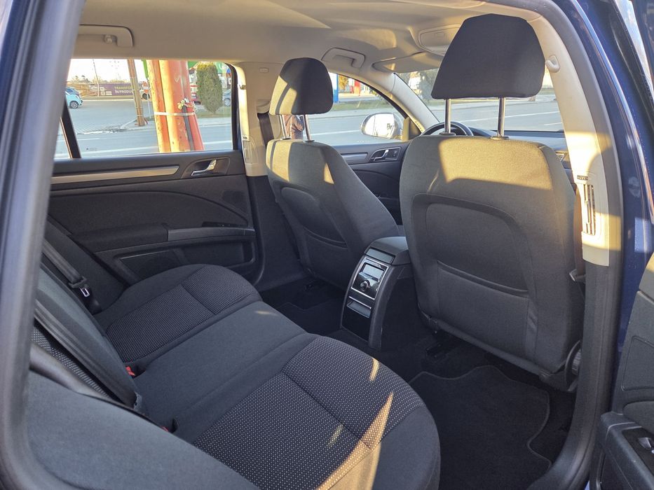 Skoda superb  2012 2.0 140 cp