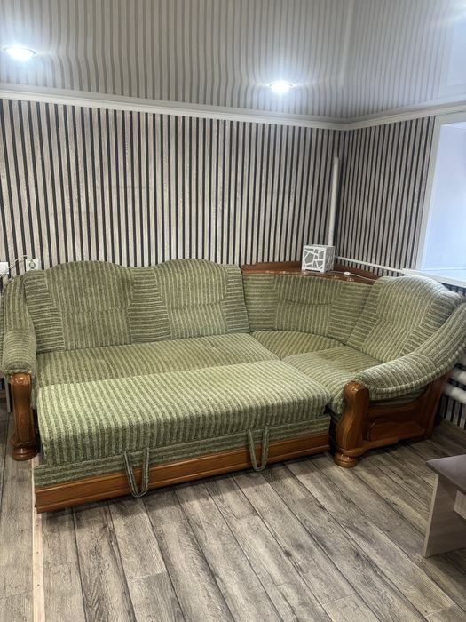 Продам угловой диван