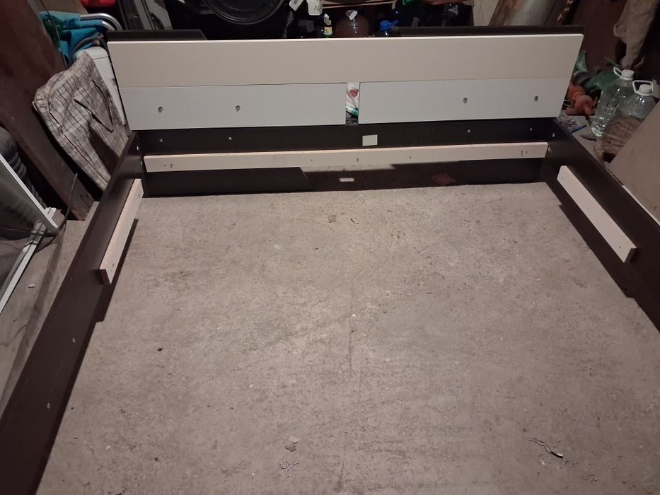 Спалня за матрак 200/160см.