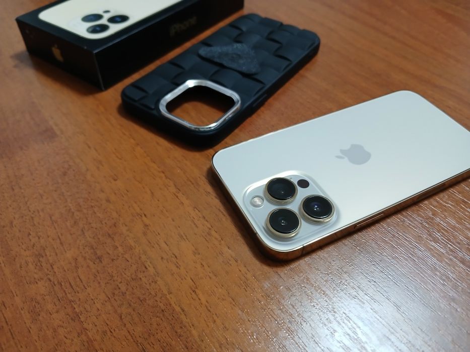 Айфон 13 про в идеале как новый