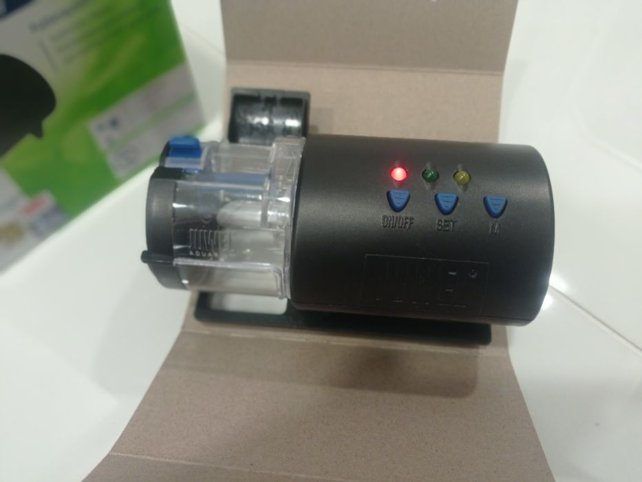 Автоматична хранилка за аквариум