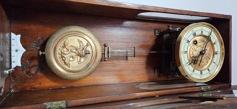 Ceas de perete cu pendul Kienzle