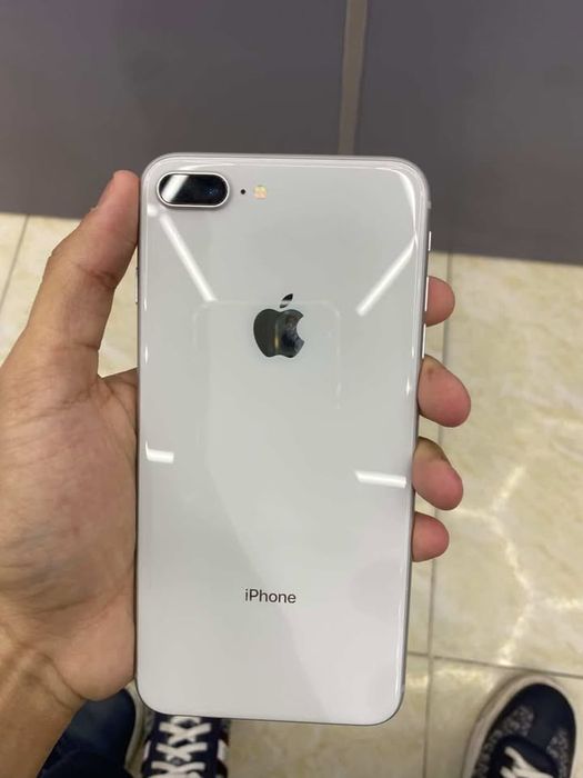 Iphone 8+ с гарантей