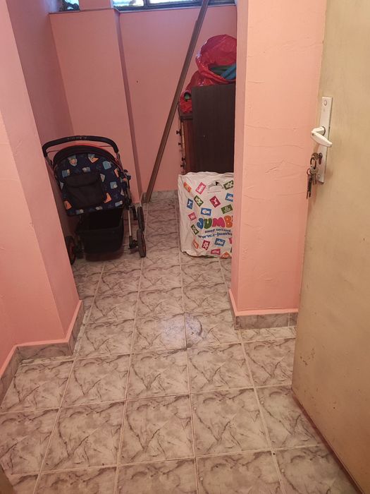 Продава се Двустаен апартамент в Плевен, Дружба 3 - 73 кв.м за 1439 €/кв.м - Снимка #2