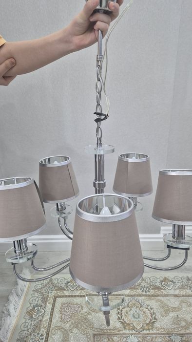 Продам люстру бу