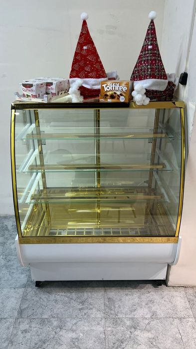 Кондитерский холодильник, витринный холодильник