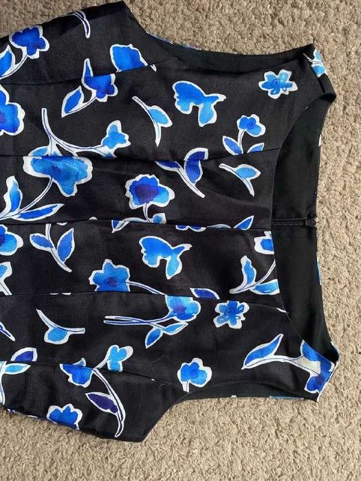 Элегантное платье для девушки ( на рост 165 см)