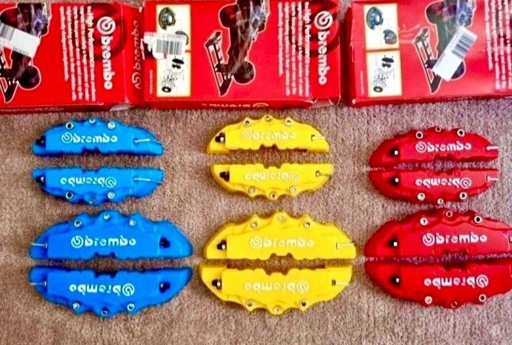 Set 4 Capace etrieri Brembo Decorative , universale (plastic ABS)