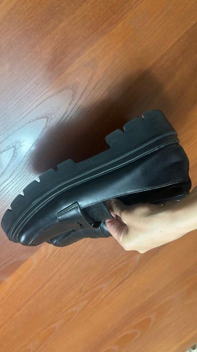 женская обувь одели 2 раза