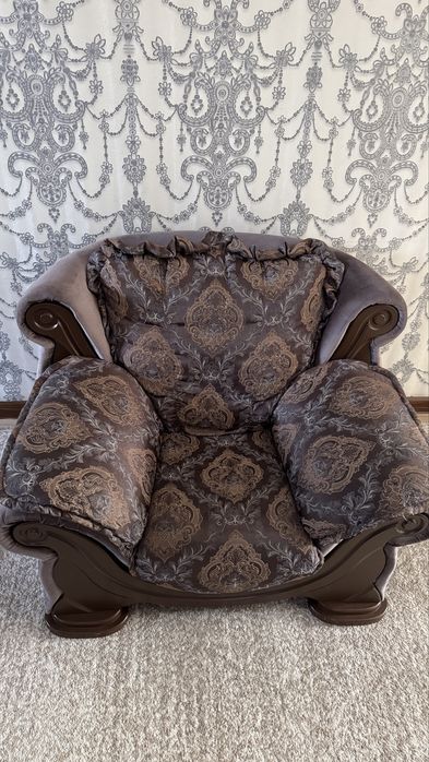 Продам диван тройку