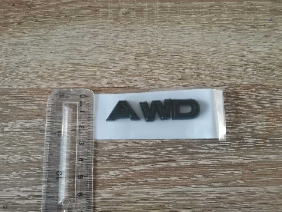 черен надпис Mazda AWD