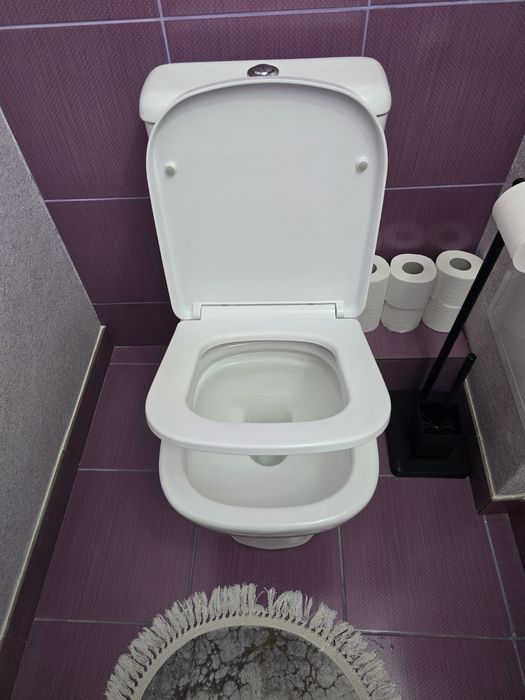 Продам рабочий унитаз в сборе