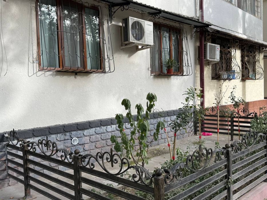 Сдаётся в аренду 2 комнатная квартира.