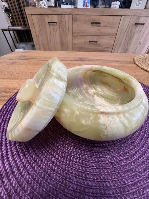 Кутия за бижута от оникс