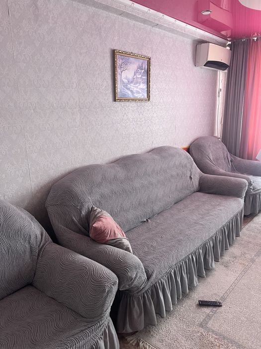 Отдам даром диван