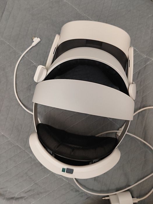 Продам VR очки Meta Quest 3s