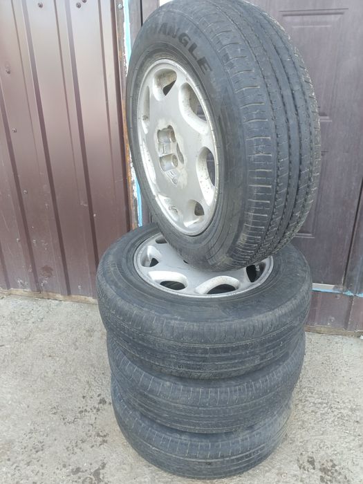 Продам комплект колёс