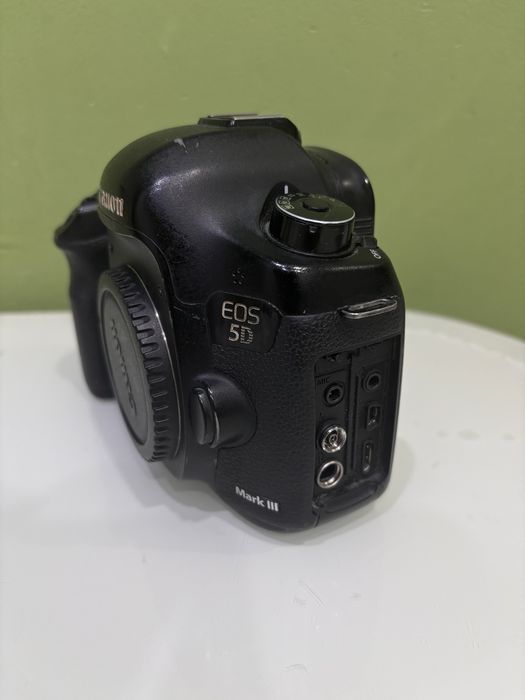 Продам фотоаппарат 5D MARK 3