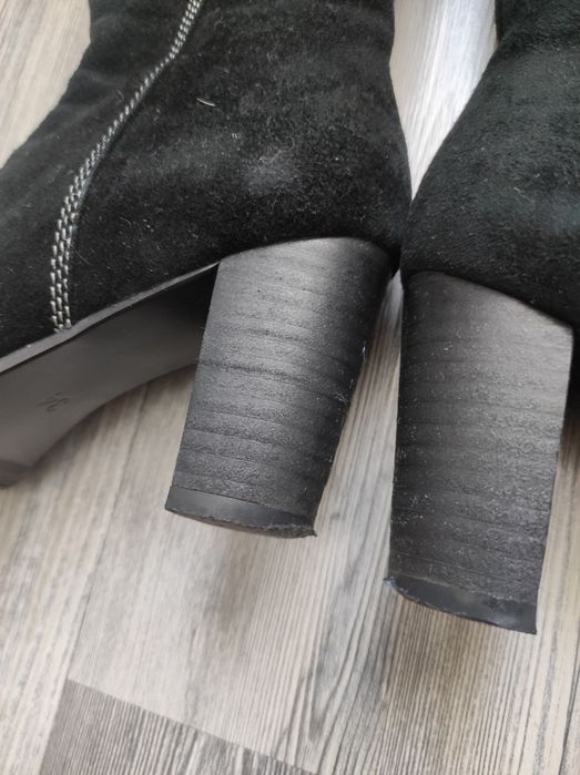 Продам зимние сапоги.