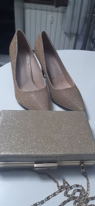 Vand set pantofi si poseta