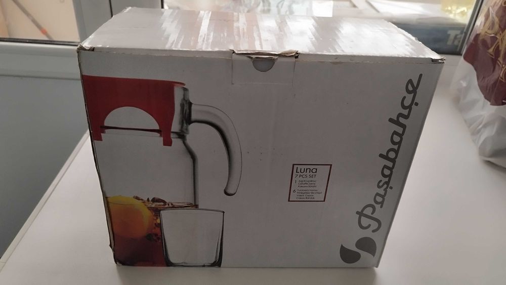 Продам графин с стаканами