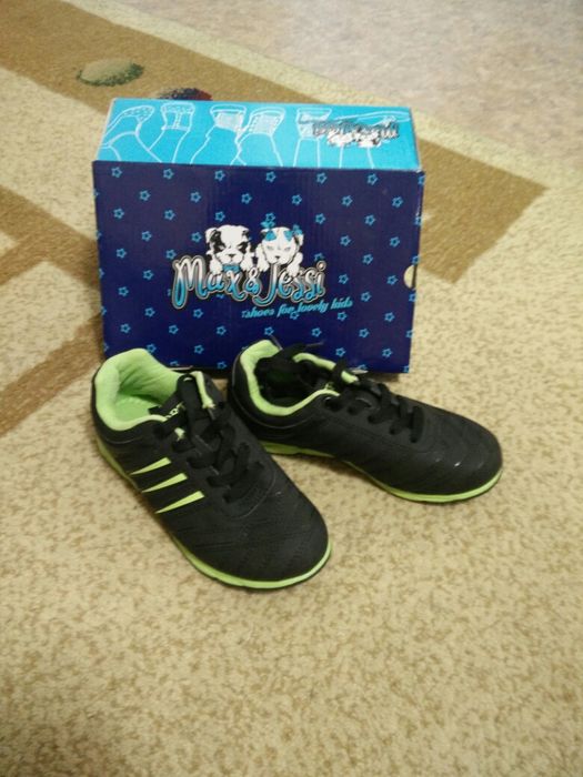 Обувь детская, кроссовки