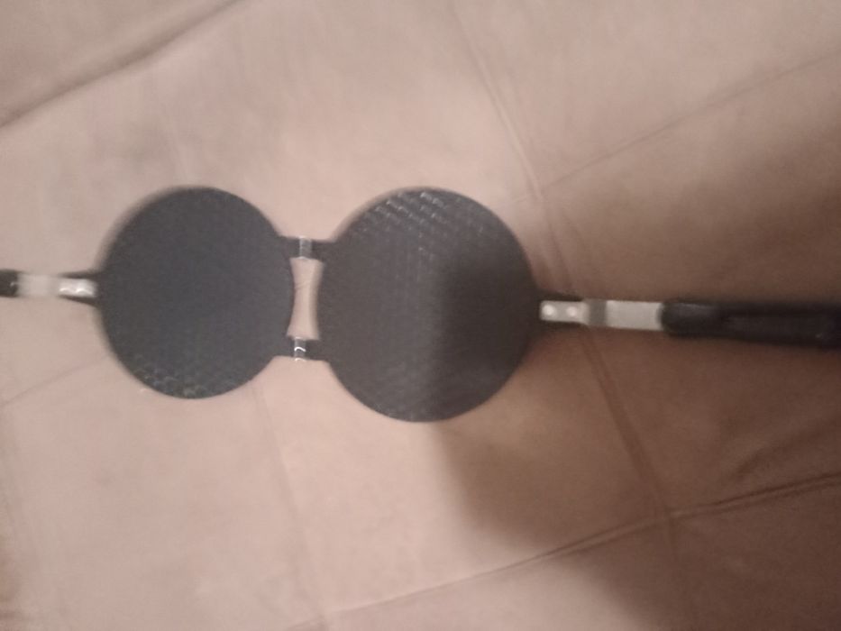 Продается вафельница и орешница