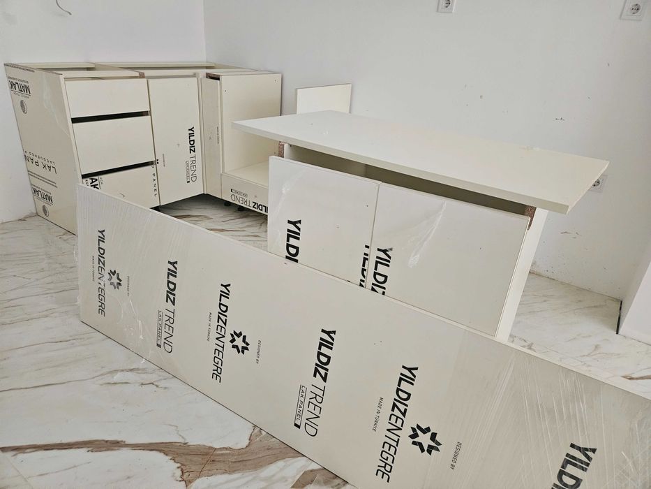 Кухни кухненски мебели